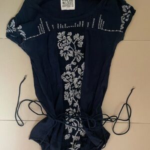 VINTAGE Y2K Navy Embroidered Top